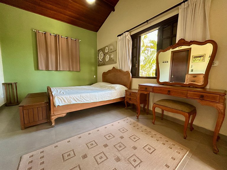 Casa em condomínio pé na areia - 40m da praia