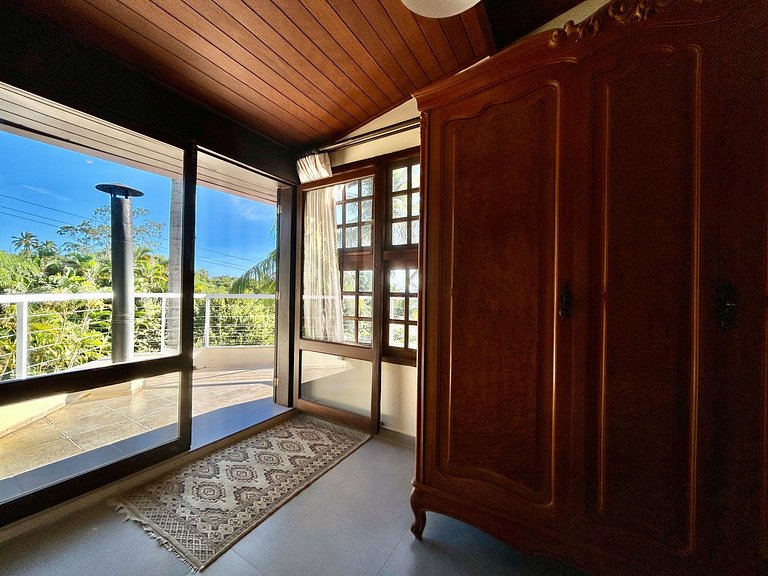 Casa em condomínio pé na areia - 40m da praia