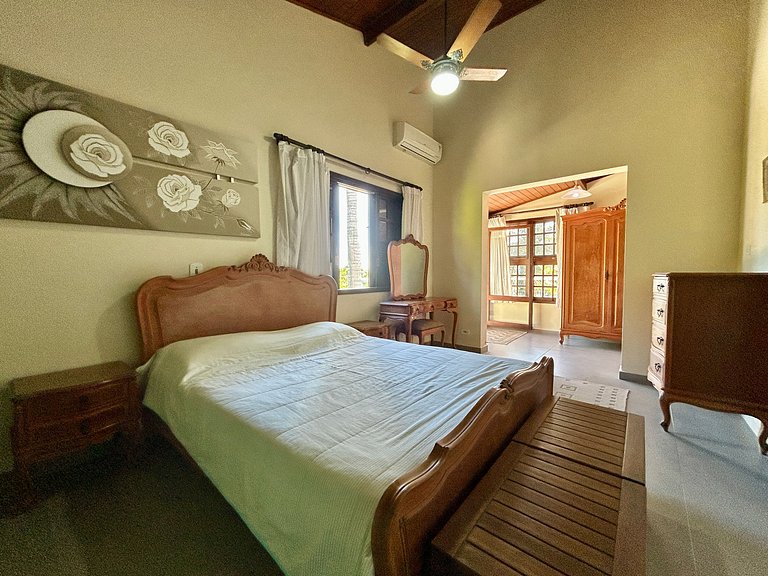 Casa em condomínio pé na areia - 40m da praia