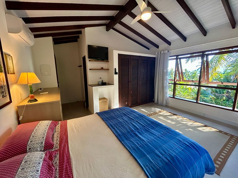Casa em condomínio pé na areia - 40m da praia