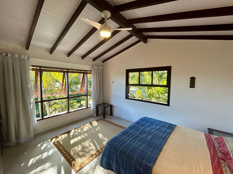 Casa em condomínio pé na areia - 40m da praia