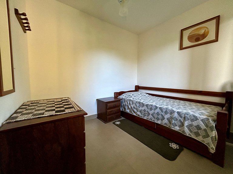 Casa em condomínio pé na areia - 40m da praia