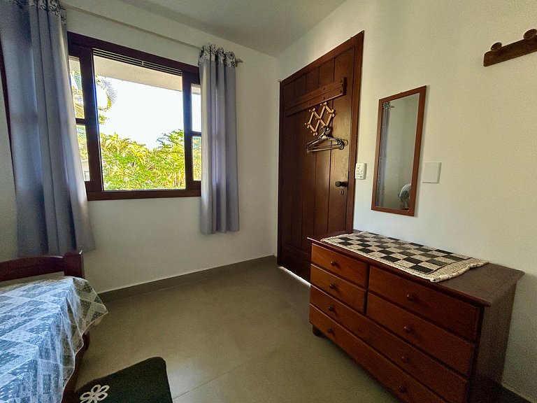 Casa em condomínio pé na areia - 40m da praia