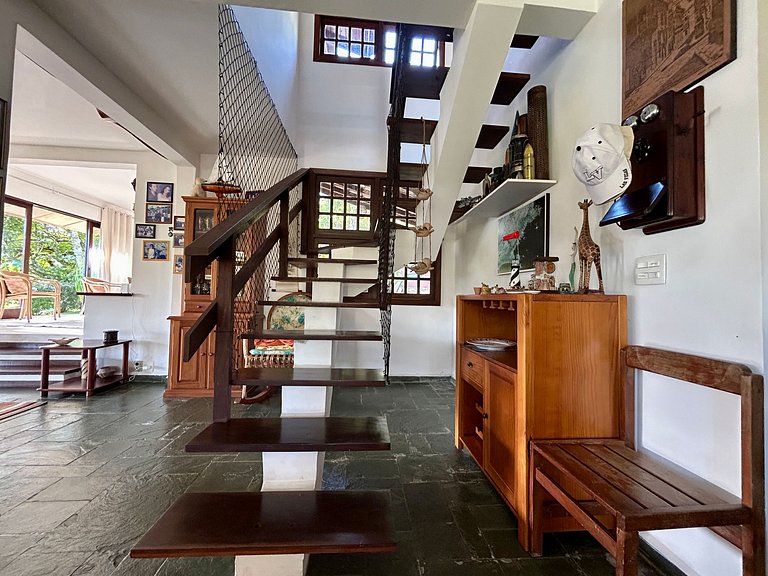 Casa em condomínio pé na areia - 40m da praia