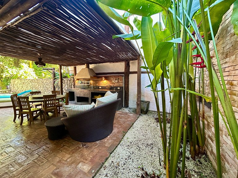 Condomínio na Vila a poucos passos do YTC