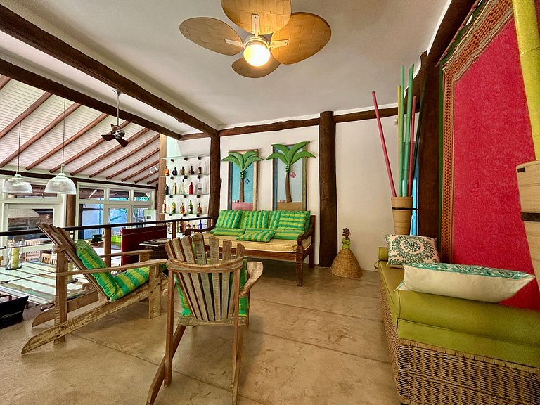 Condomínio na Vila a poucos passos do YTC