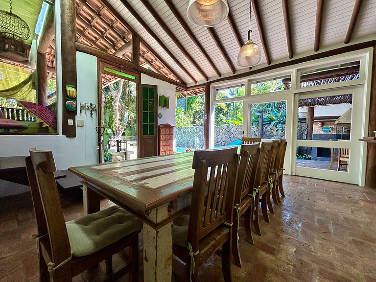 Condomínio na Vila a poucos passos do YTC