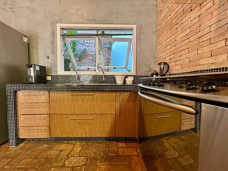 Condomínio na Vila a poucos passos do YTC