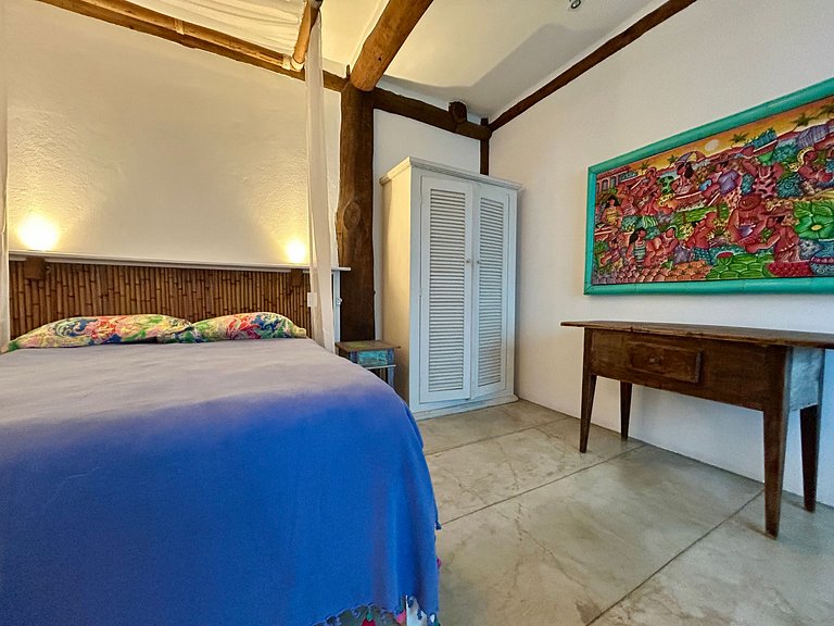 Condomínio na Vila a poucos passos do YTC