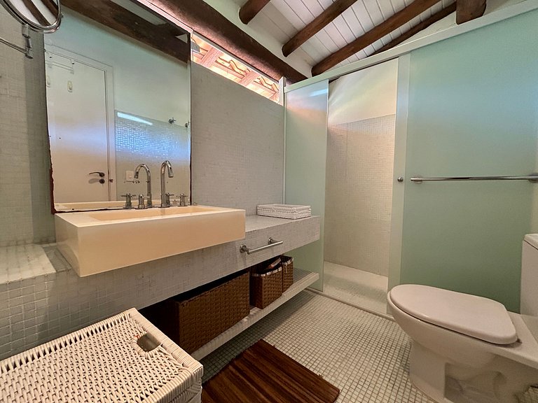 Condomínio na Vila a poucos passos do YTC