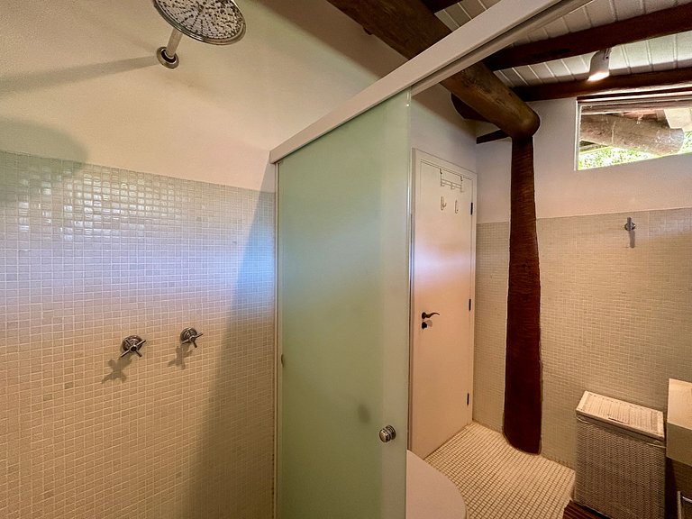 Próxima à Vila e YAC sauna, piscina, churrasqueira