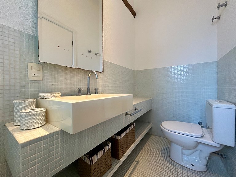 Condomínio na Vila a poucos passos do YTC