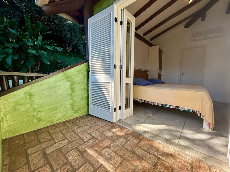 Próxima à Vila e YAC sauna, piscina, churrasqueira