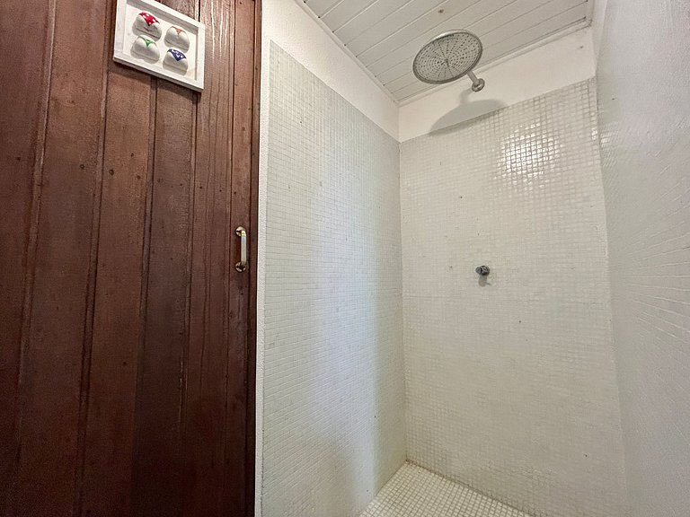 Próxima à Vila e YAC sauna, piscina, churrasqueira
