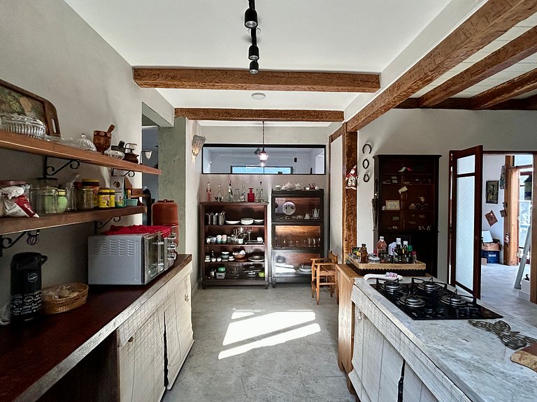 Casa à Venda no Perequê – Região Central de Ilhabela