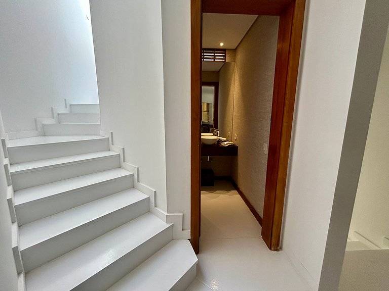 Casa em condomínio, piscina e espaço gourmet