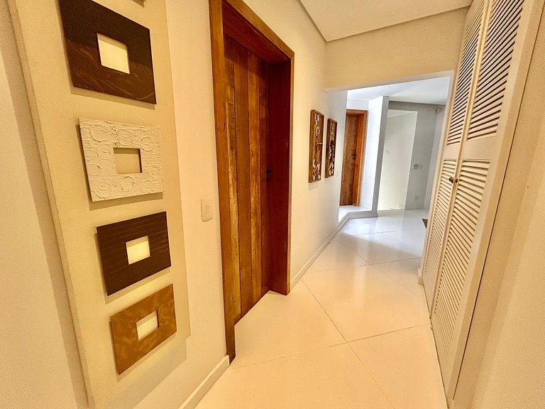 Casa em condomínio, piscina e espaço gourmet