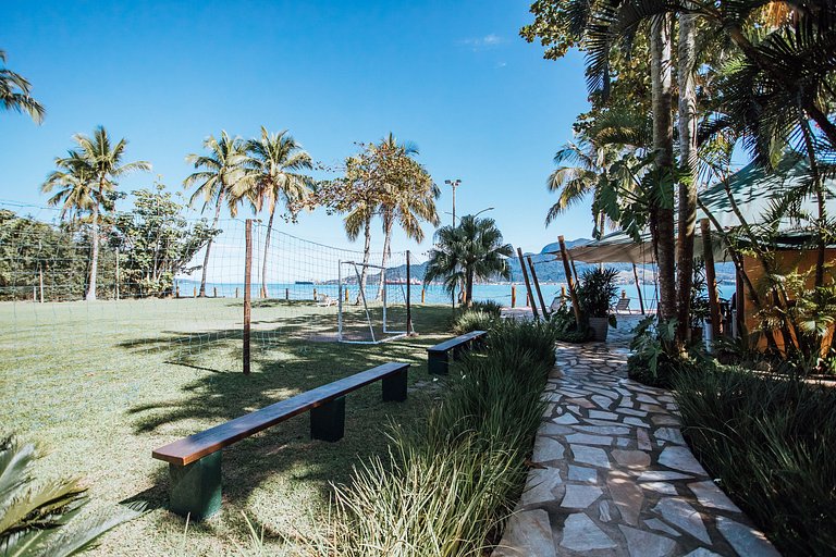 Casa em condomínio, piscina e espaço gourmet
