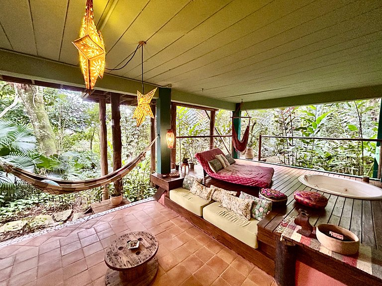 Casa Rústica, Aconchegante e Integrada à Natureza à Venda no