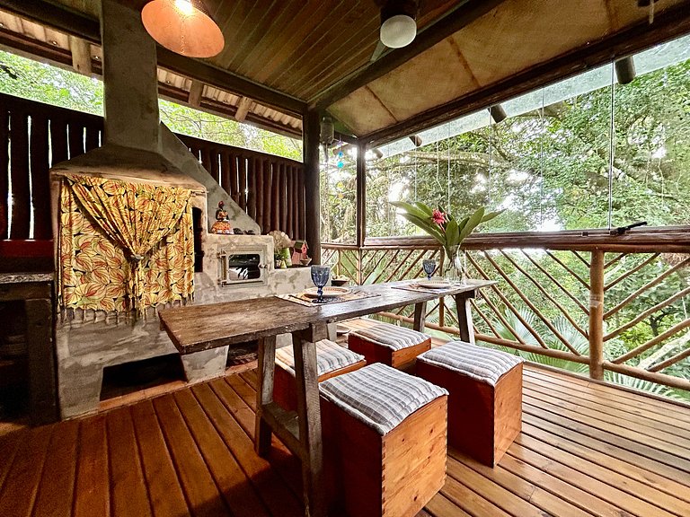 Casa Rústica, Aconchegante e Integrada à Natureza à Venda no