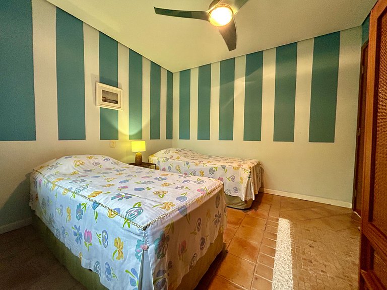 Casa Rústica, Aconchegante e Integrada à Natureza à Venda no