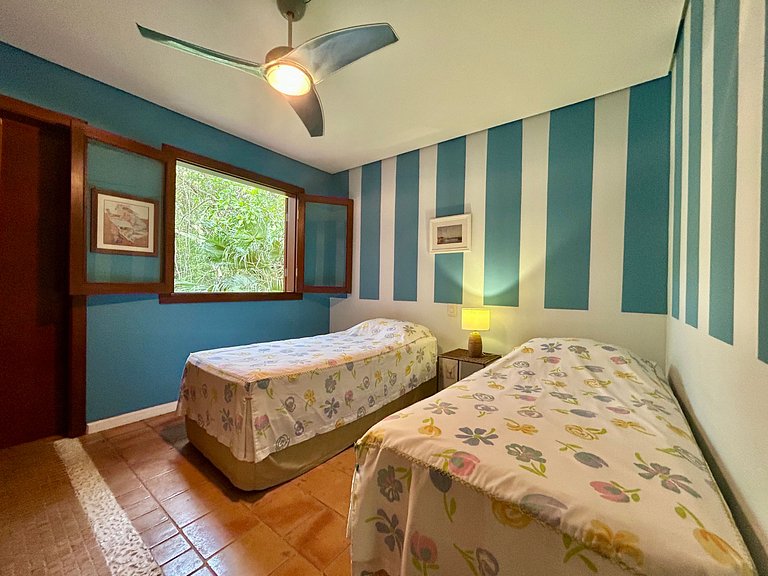 Casa Rústica, Aconchegante e Integrada à Natureza à Venda no