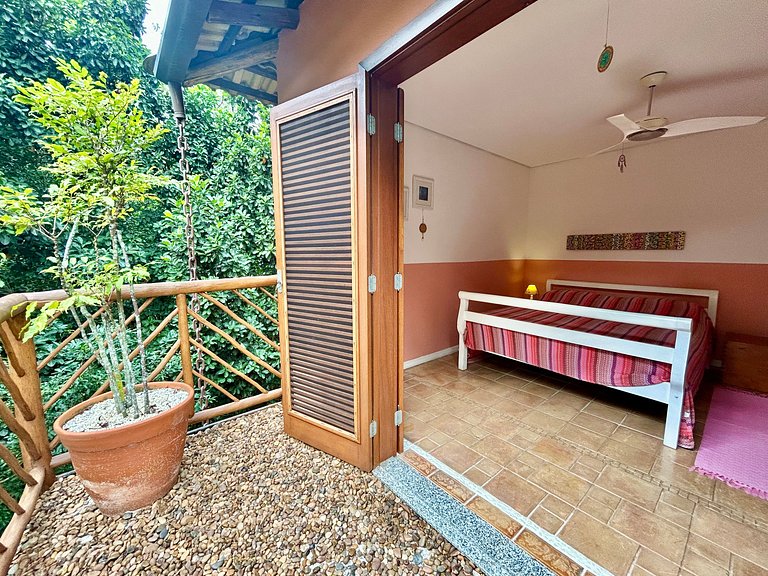 Casa Rústica, Aconchegante e Integrada à Natureza à Venda no