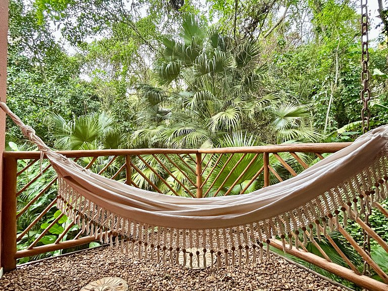 Casa Rústica, Aconchegante e Integrada à Natureza à Venda no