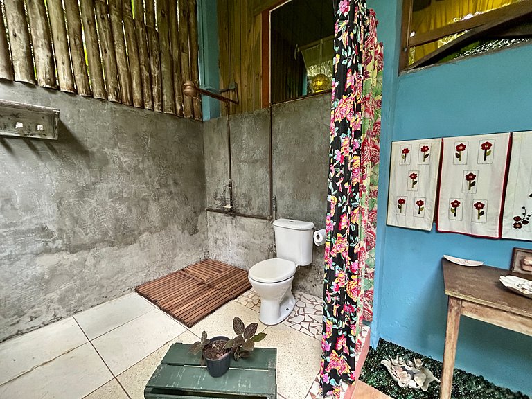 Casa Rústica, Aconchegante e Integrada à Natureza à Venda no