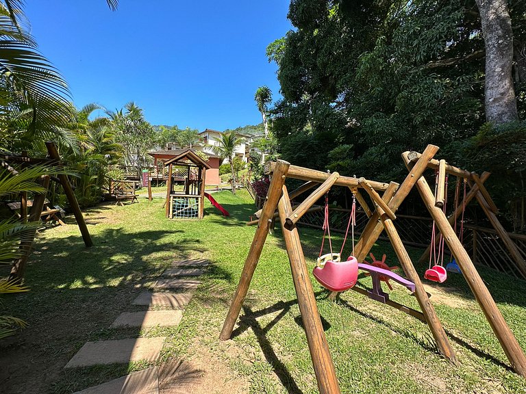 Casa Rústica, Aconchegante e Integrada à Natureza à Venda no