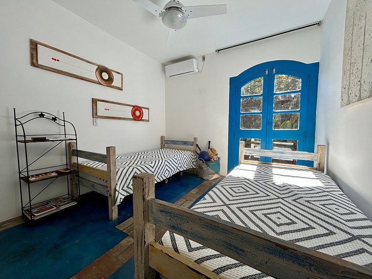 Casa pé na areia, piscina, churrasqueira e jacuzzi