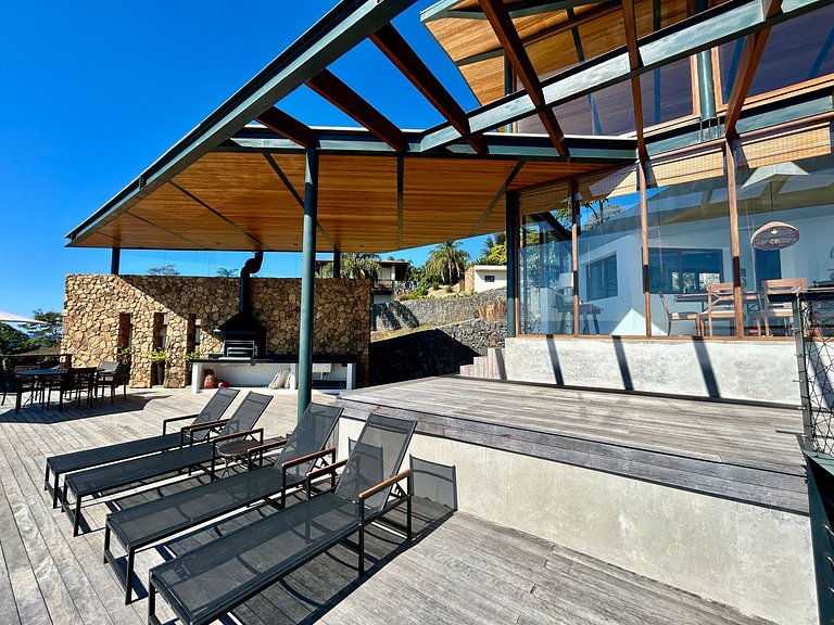 Casa nova, piscina, vista e área gourmet