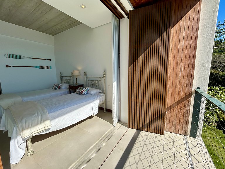 Casa nova, piscina, vista e área gourmet