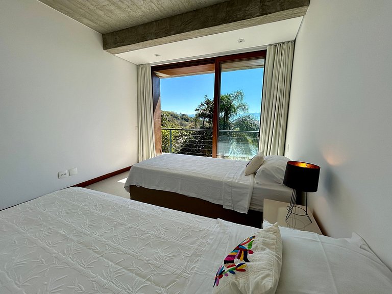 Casa nova, piscina, vista e área gourmet
