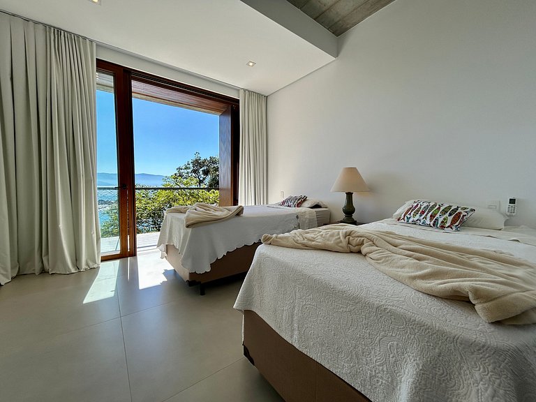 Casa nova, piscina, vista e área gourmet