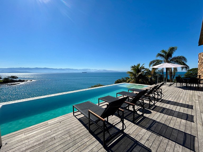 Casa nova, piscina, vista e área gourmet