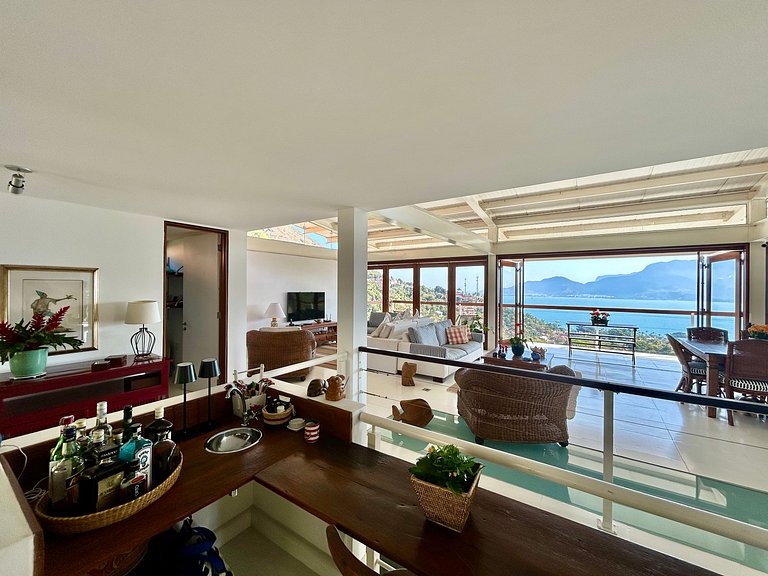 Casa em condomínio, piscina e vista espetacular