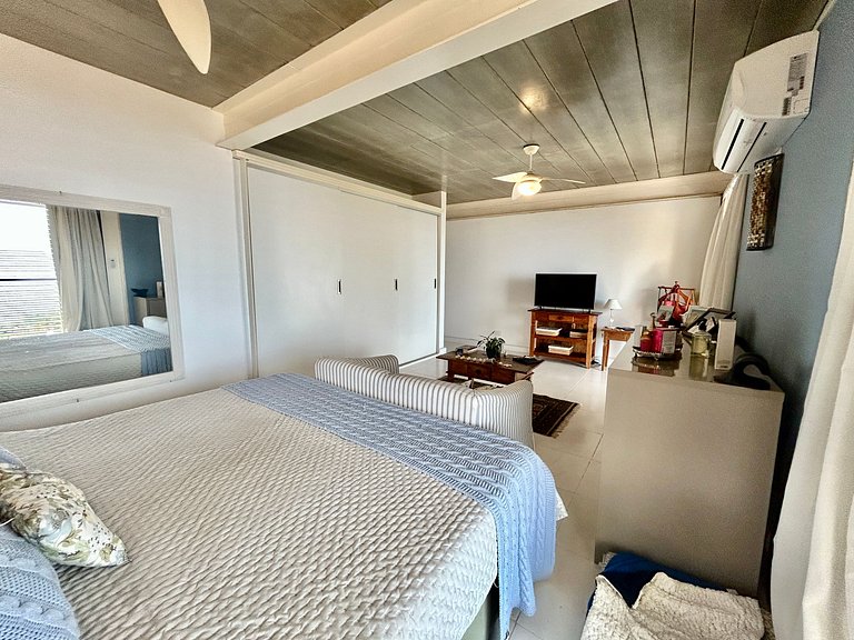Casa em condomínio, piscina e vista espetacular