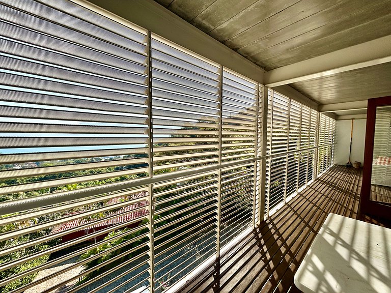 Casa em condomínio, piscina e vista espetacular