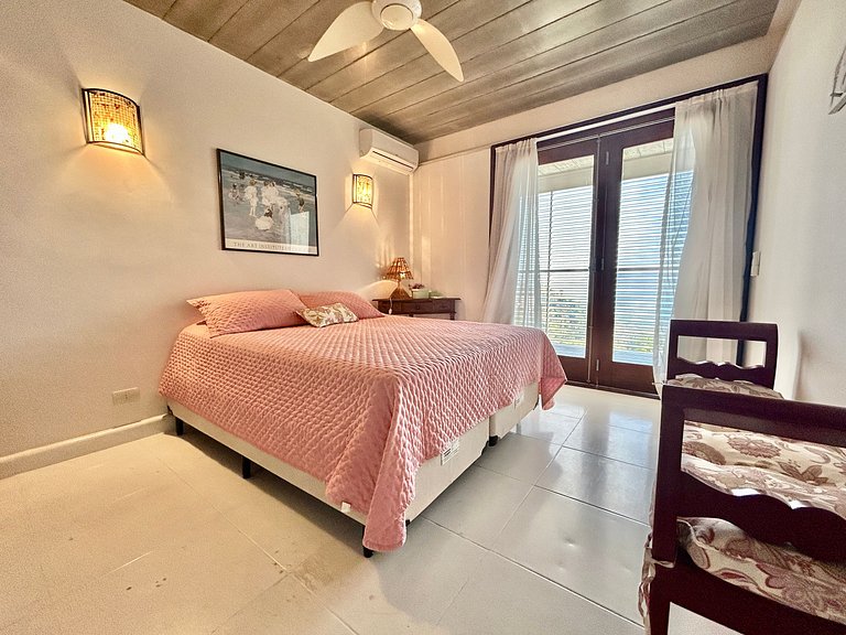 Casa em condomínio, piscina e vista espetacular