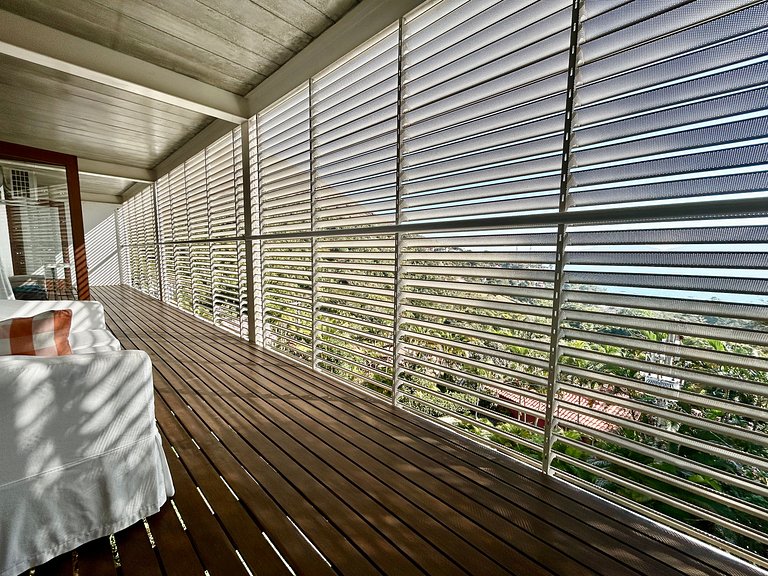 Casa em condomínio, piscina e vista espetacular