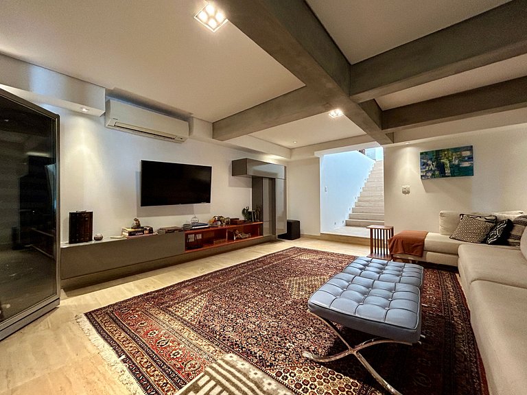 Piscina aquecida, hidro, espaço gourmet e vista