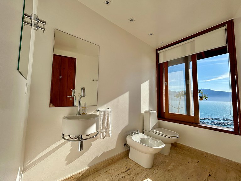 Piscina aquecida, hidro, espaço gourmet e vista