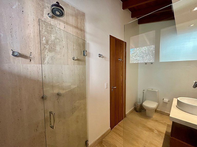 Piscina aquecida, hidro, espaço gourmet e vista