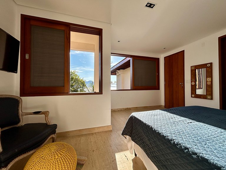 Piscina aquecida, hidro, espaço gourmet e vista