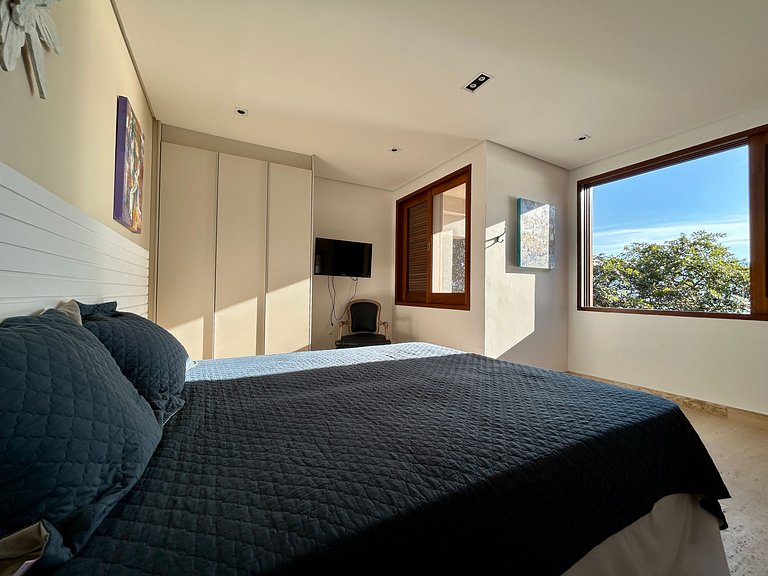 Piscina aquecida, hidro, espaço gourmet e vista