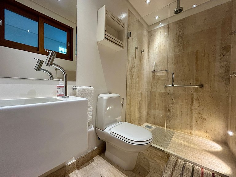 Piscina aquecida, hidro, espaço gourmet e vista