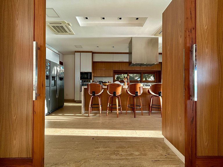 Piscina aquecida, hidro, espaço gourmet e vista