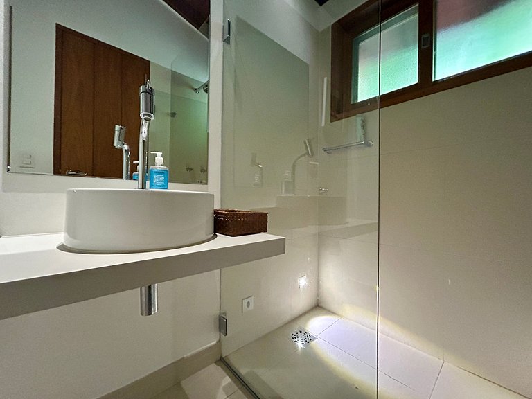 Piscina aquecida, hidro, espaço gourmet e vista