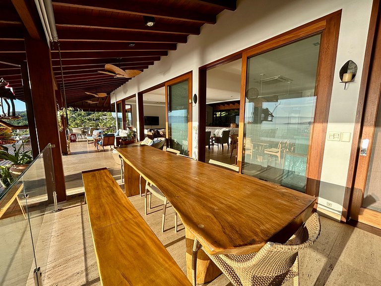 Piscina aquecida, hidro, espaço gourmet e vista